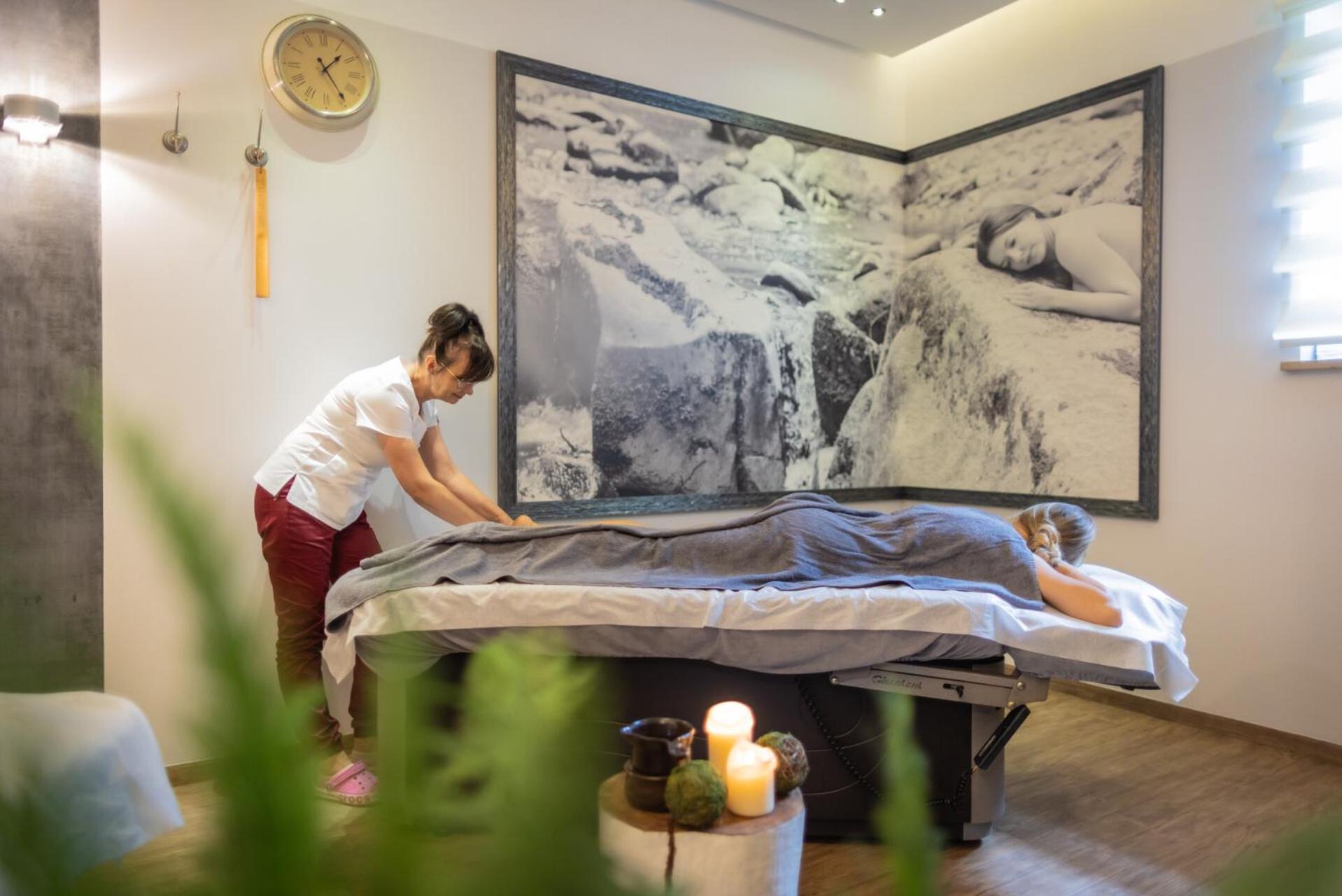 查埃恩格罗恩酒店及Spa 日基 外观 照片