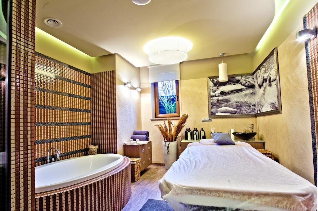 查埃恩格罗恩酒店及Spa 日基 外观 照片